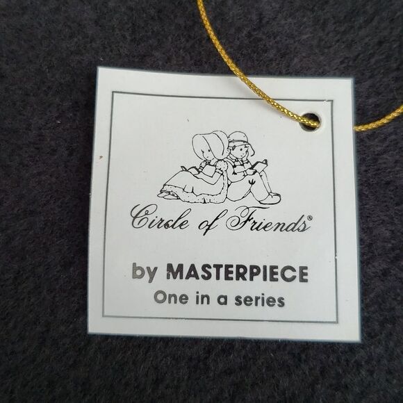 Vintage 1997 Circle of Friends by Masterpiece for Homco Porcelain Figurine #1117 - Picture 7 of 9